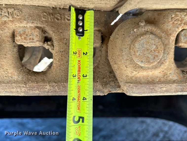 image for item DO3277 1992 Caterpillar EL240C excavator