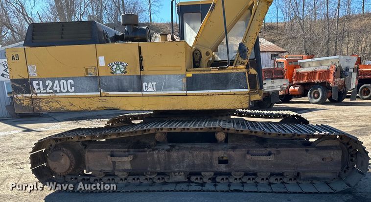 image for item DO3277 1992 Caterpillar EL240C excavator