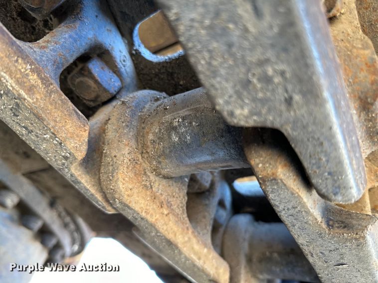 image for item DO3277 1992 Caterpillar EL240C excavator