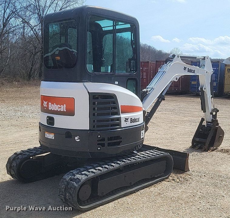 image for item DO4869 2016 Bobcat E26 mini excavator