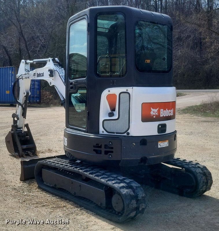 image for item DO4869 2016 Bobcat E26 mini excavator