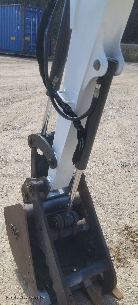 image for item DO4869 2016 Bobcat E26 mini excavator