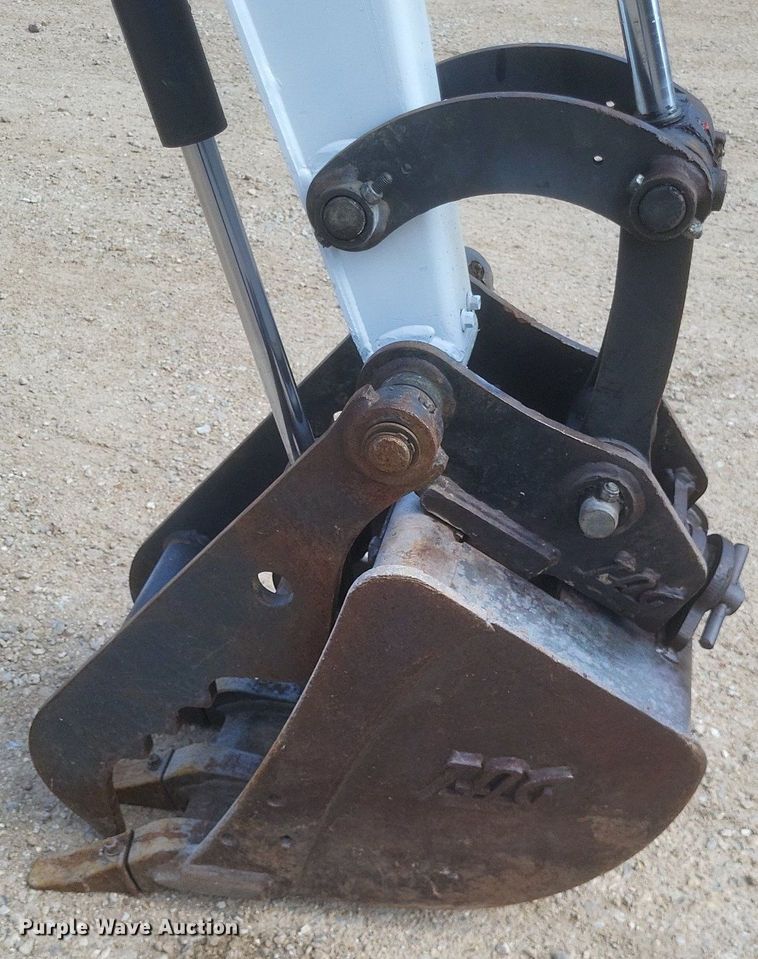 image for item DO4869 2016 Bobcat E26 mini excavator