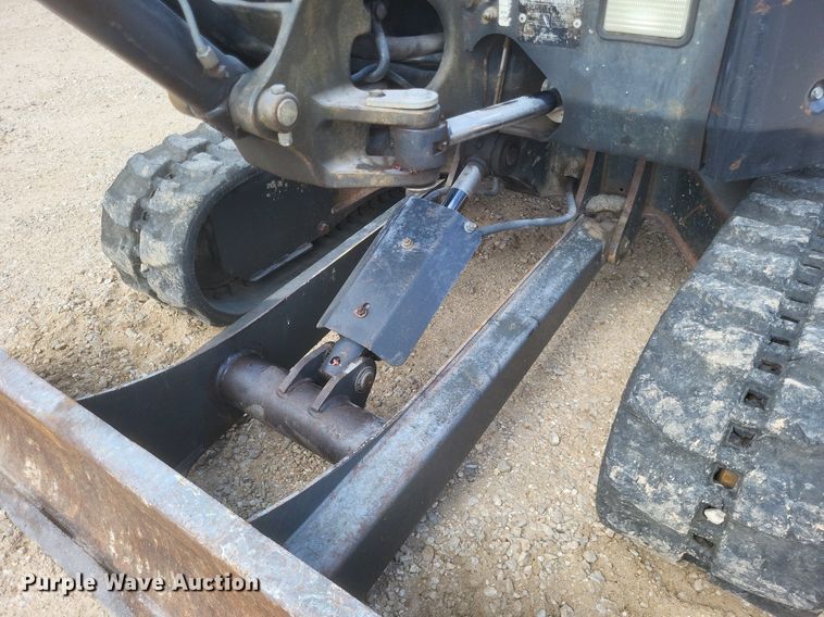 image for item DO4869 2016 Bobcat E26 mini excavator