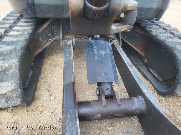 image for item DO4869 2016 Bobcat E26 mini excavator