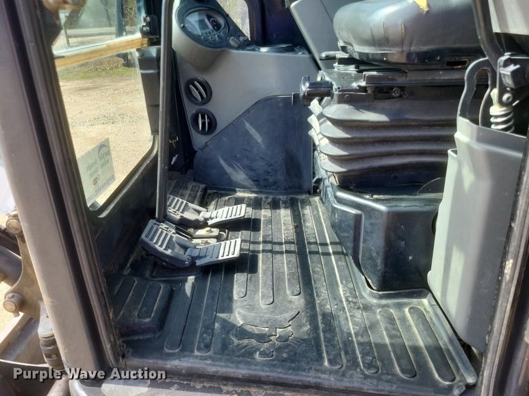 image for item DO4869 2016 Bobcat E26 mini excavator