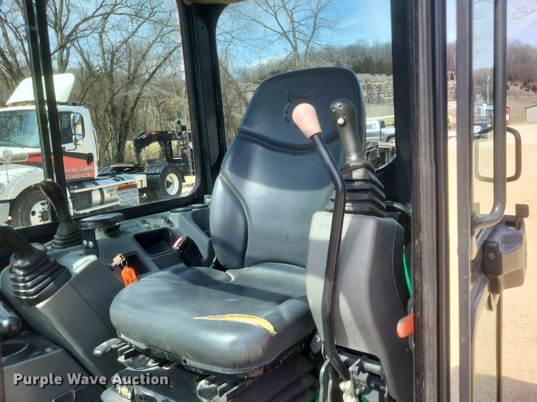 image for item DO4869 2016 Bobcat E26 mini excavator