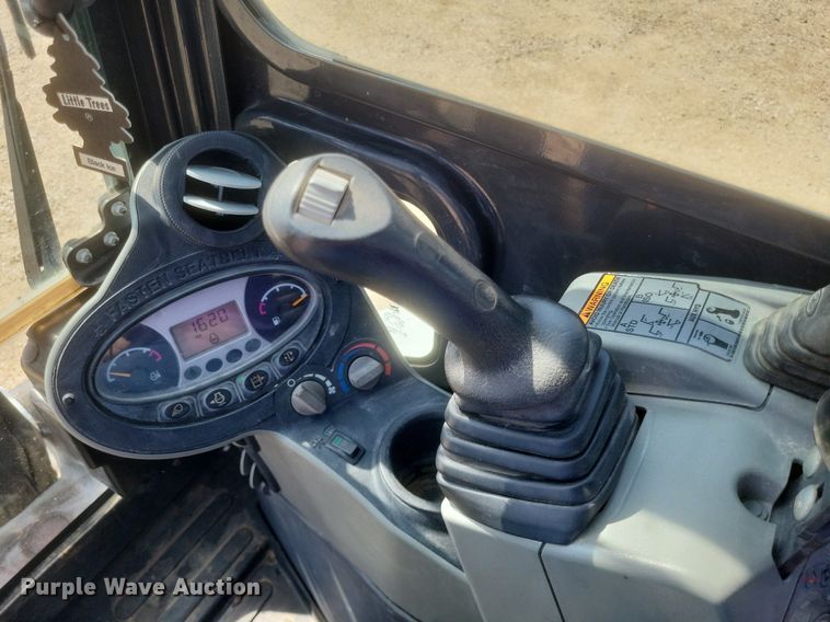 image for item DO4869 2016 Bobcat E26 mini excavator