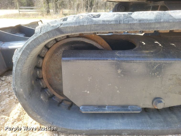 image for item DO4869 2016 Bobcat E26 mini excavator