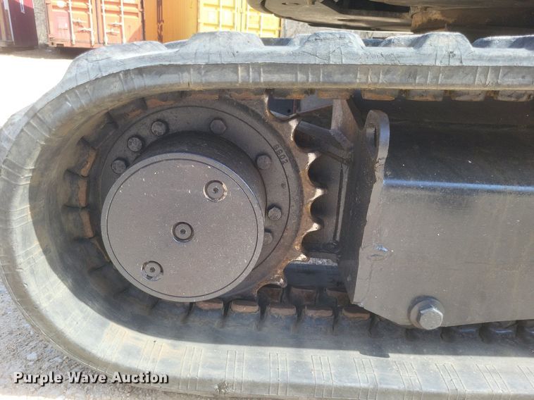 image for item DO4869 2016 Bobcat E26 mini excavator