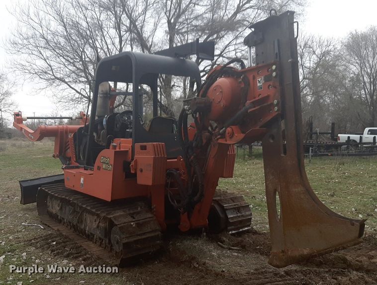 image for item DP2711 2009 Ditch Witch HT115 cable plow