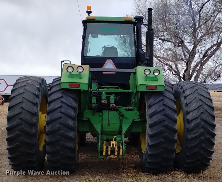 image for item DQ6021 1991 John Deere 8760 4WD tractor
