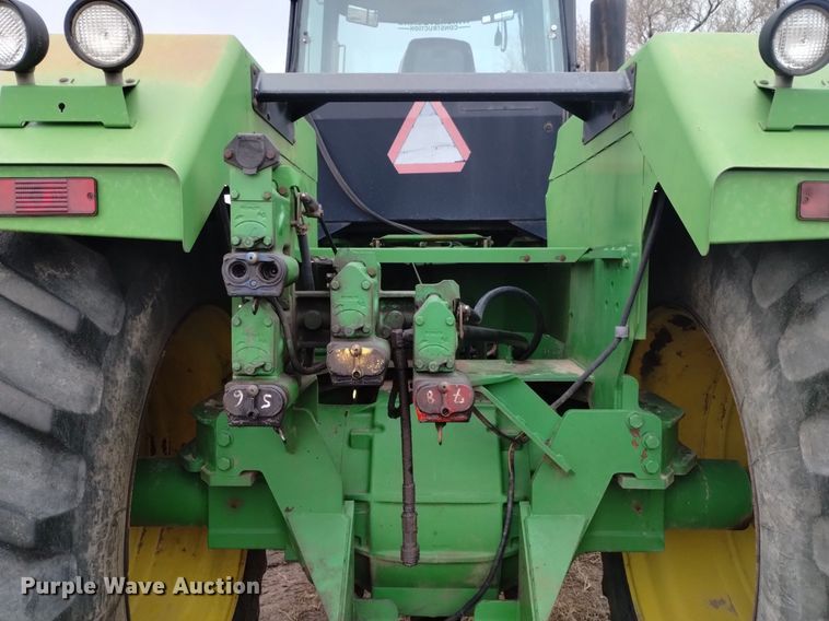 image for item DQ6021 1991 John Deere 8760 4WD tractor