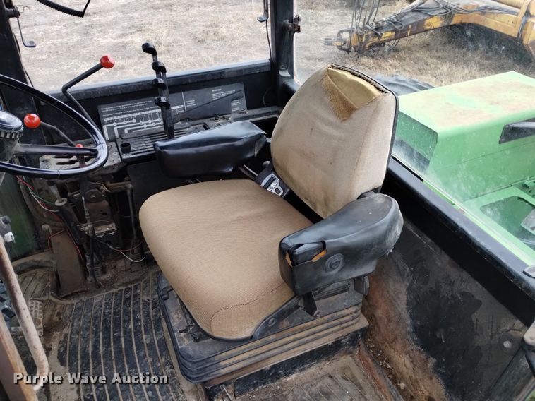 image for item DQ6021 1991 John Deere 8760 4WD tractor