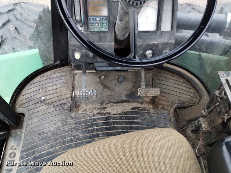image for item DQ6021 1991 John Deere 8760 4WD tractor