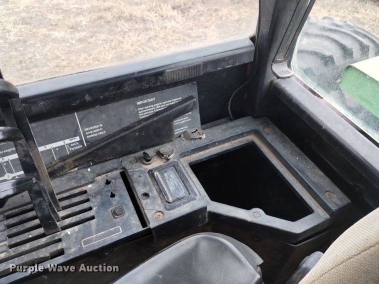 image for item DQ6021 1991 John Deere 8760 4WD tractor