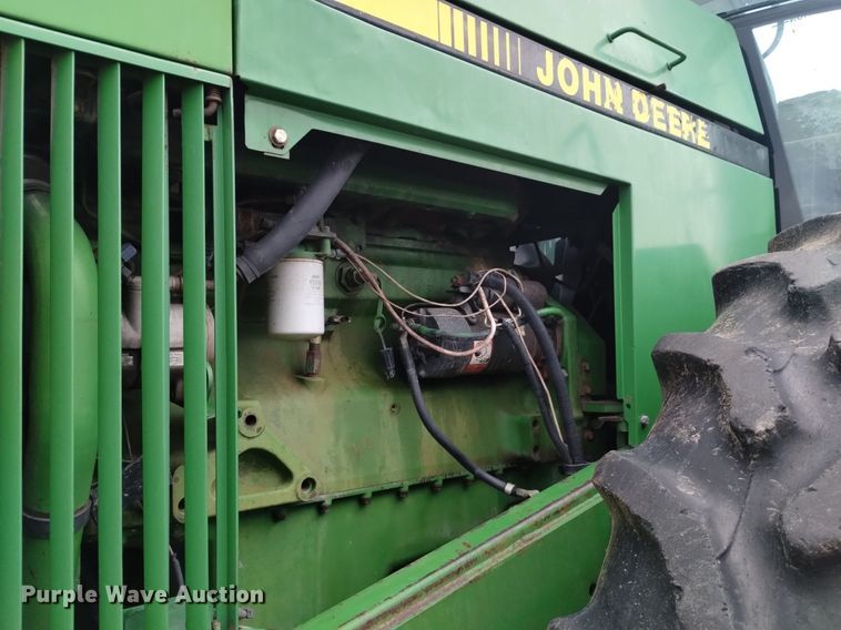 image for item DQ6021 1991 John Deere 8760 4WD tractor