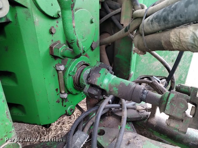 image for item DQ6021 1991 John Deere 8760 4WD tractor