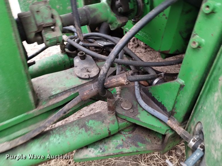 image for item DQ6021 1991 John Deere 8760 4WD tractor