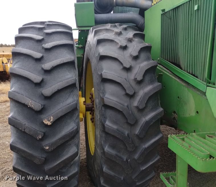 image for item DQ6021 1991 John Deere 8760 4WD tractor