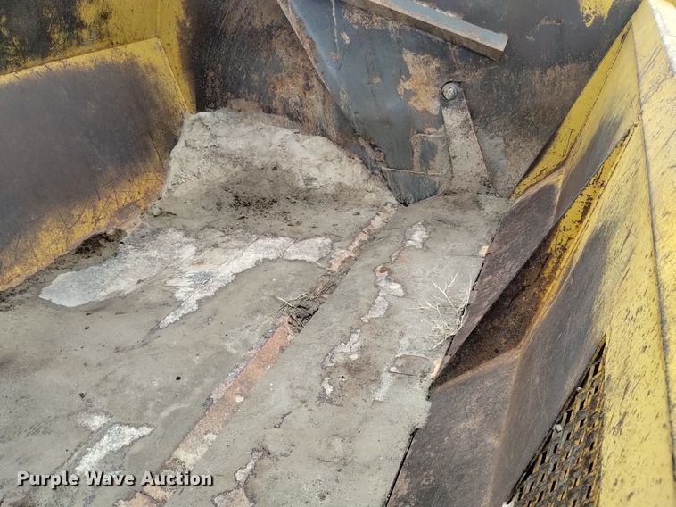 image for item DQ6023 2000 Reynolds  16CS10 scraper