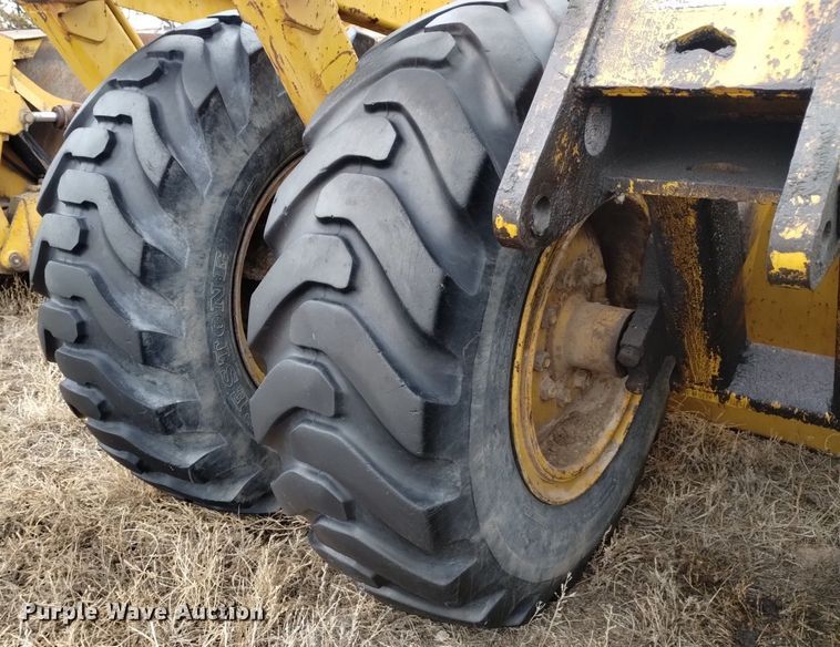 image for item DQ6023 2000 Reynolds  16CS10 scraper