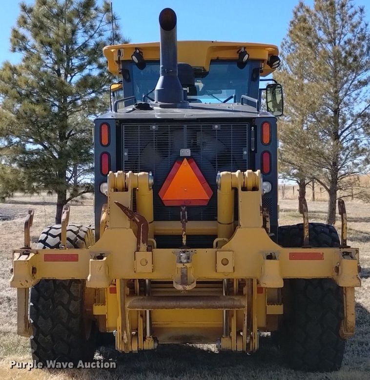 image for item DQ6027 2013 John Deere 772G motor grader