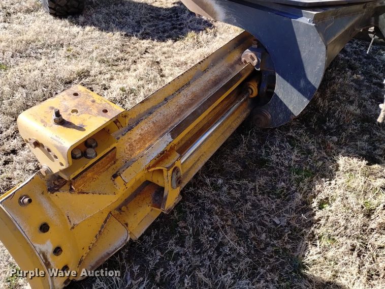 image for item DQ6027 2013 John Deere 772G motor grader