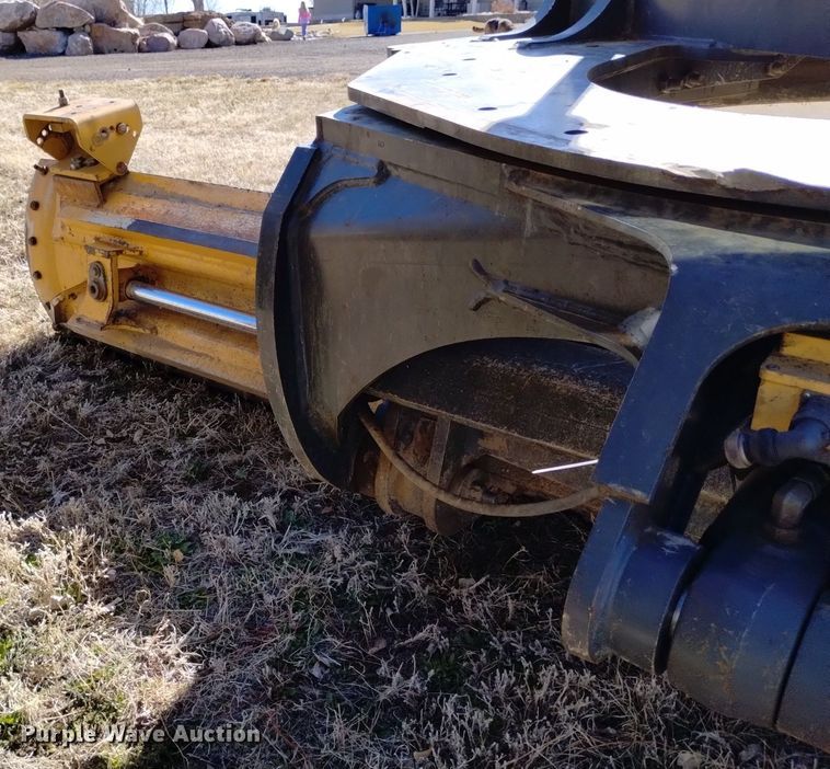 image for item DQ6027 2013 John Deere 772G motor grader