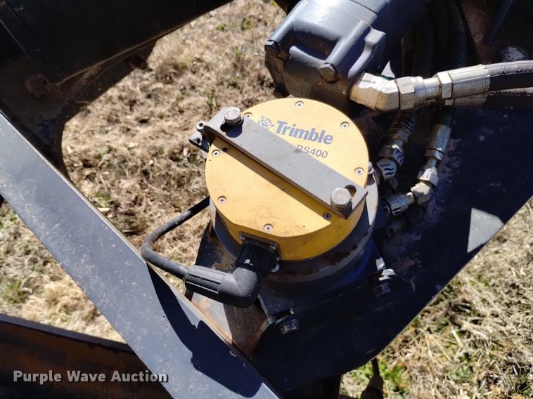 image for item DQ6027 2013 John Deere 772G motor grader