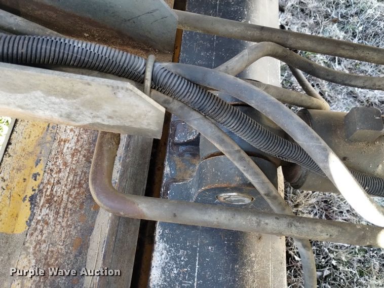 image for item DQ6027 2013 John Deere 772G motor grader