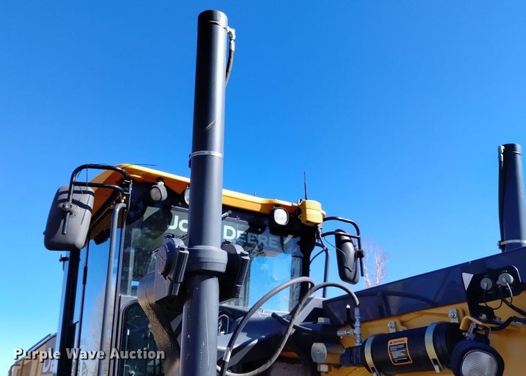 image for item DQ6027 2013 John Deere 772G motor grader