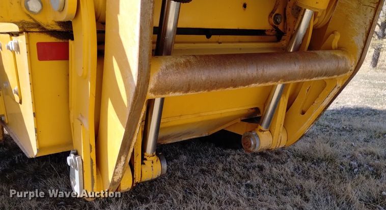 image for item DQ6027 2013 John Deere 772G motor grader