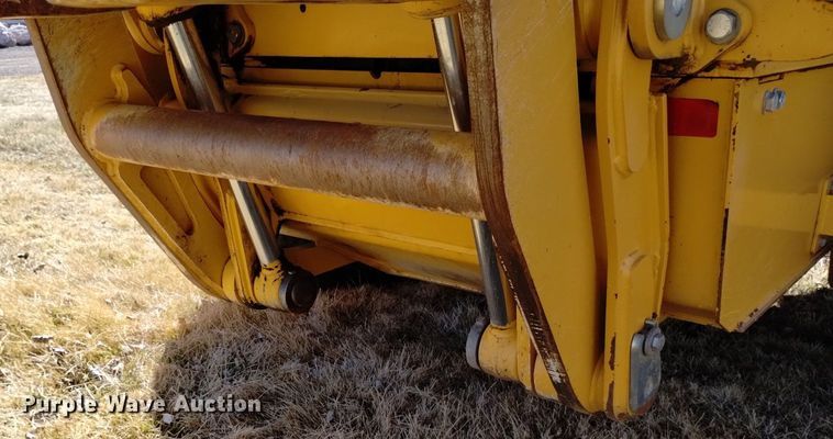 image for item DQ6027 2013 John Deere 772G motor grader