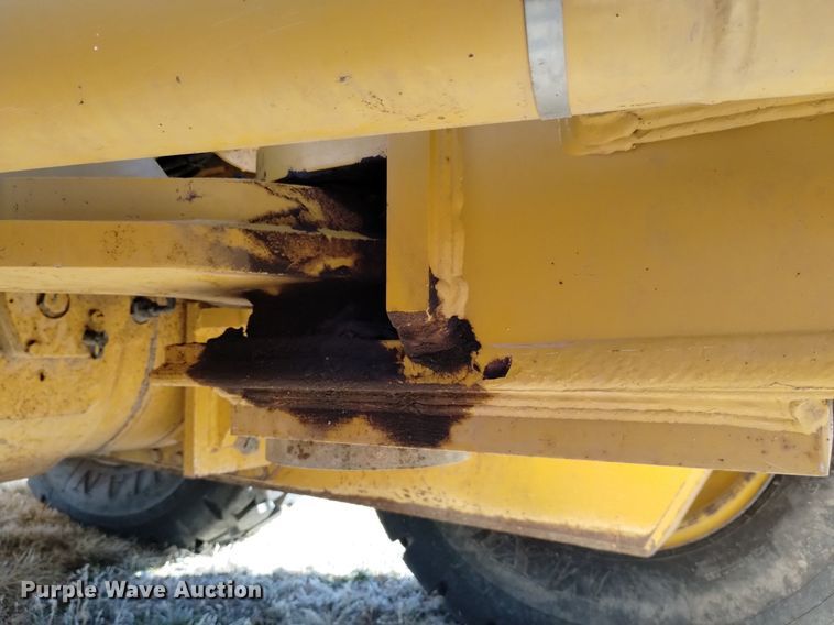 image for item DQ6027 2013 John Deere 772G motor grader