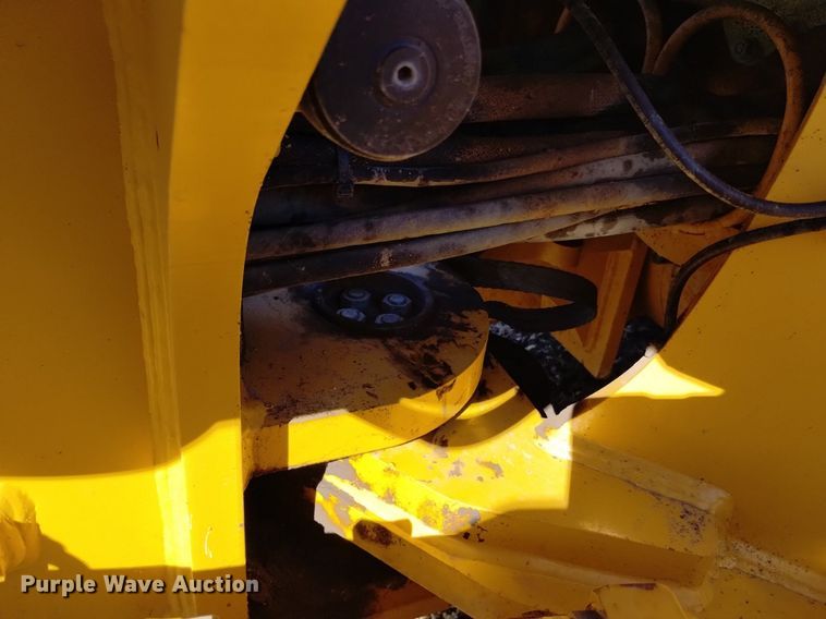 image for item DQ6027 2013 John Deere 772G motor grader