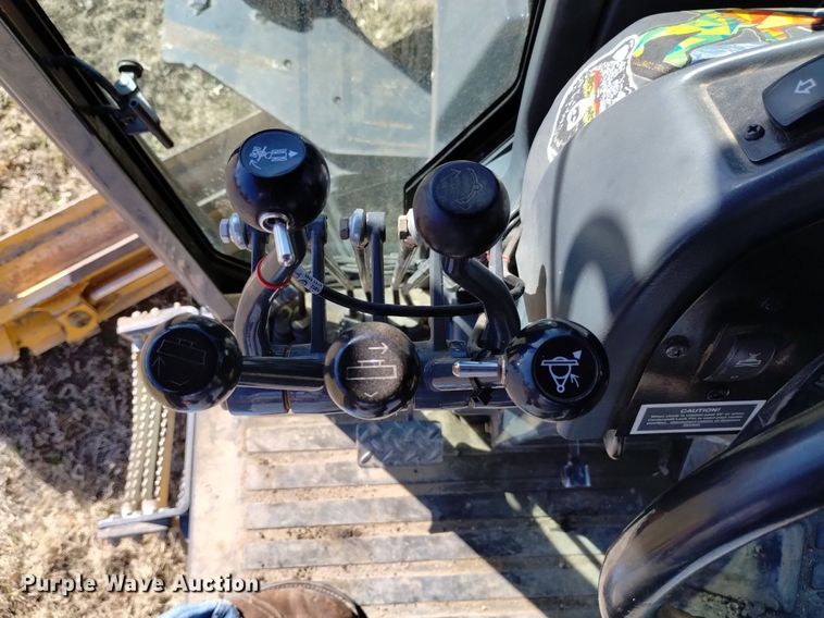 image for item DQ6027 2013 John Deere 772G motor grader