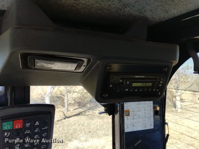 image for item DQ6027 2013 John Deere 772G motor grader