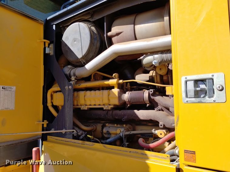 image for item DQ6027 2013 John Deere 772G motor grader