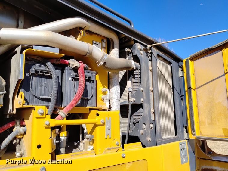 image for item DQ6027 2013 John Deere 772G motor grader