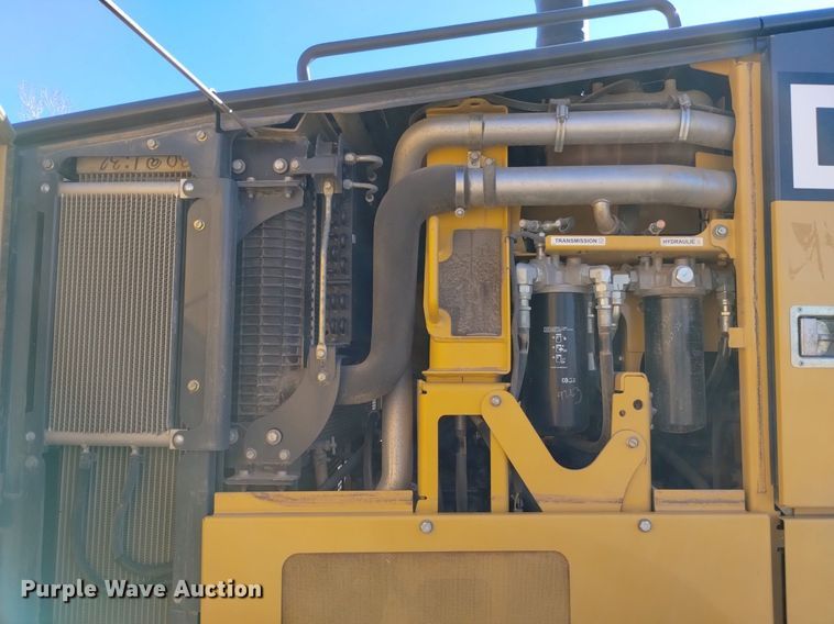 image for item DQ6027 2013 John Deere 772G motor grader