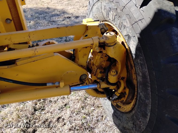 image for item DQ6027 2013 John Deere 772G motor grader