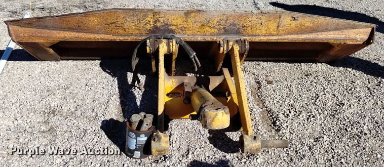 image for item DQ6027 2013 John Deere 772G motor grader