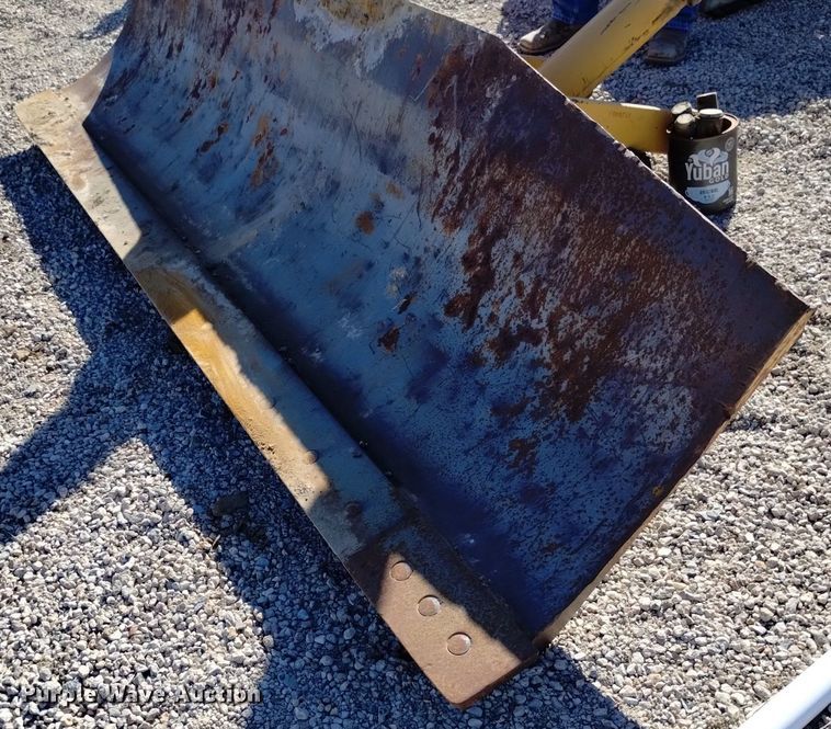 image for item DQ6027 2013 John Deere 772G motor grader