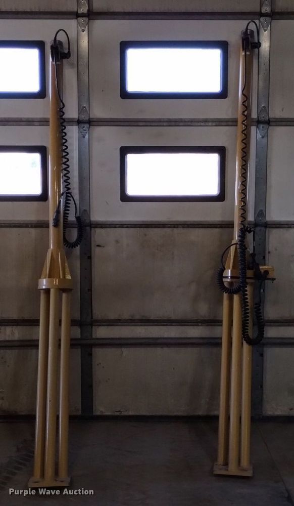 image for item DQ6027 2013 John Deere 772G motor grader