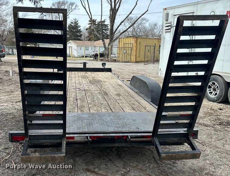 image for item DQ6346 2005 Mac-Lander equipment trailer