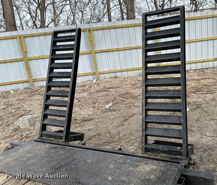 image for item DQ6346 2005 Mac-Lander equipment trailer