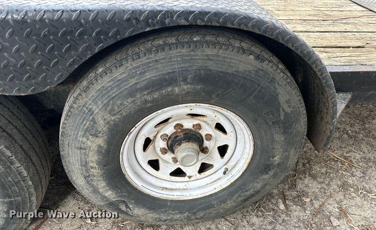 image for item DQ6346 2005 Mac-Lander equipment trailer