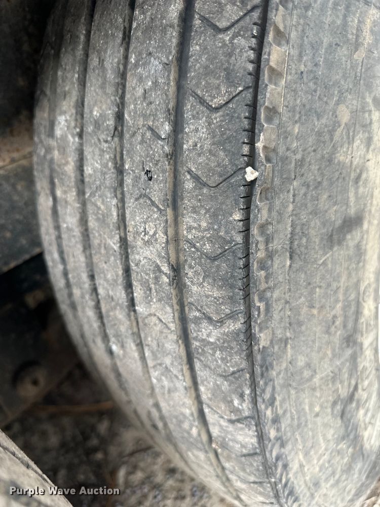 image for item DQ6346 2005 Mac-Lander equipment trailer