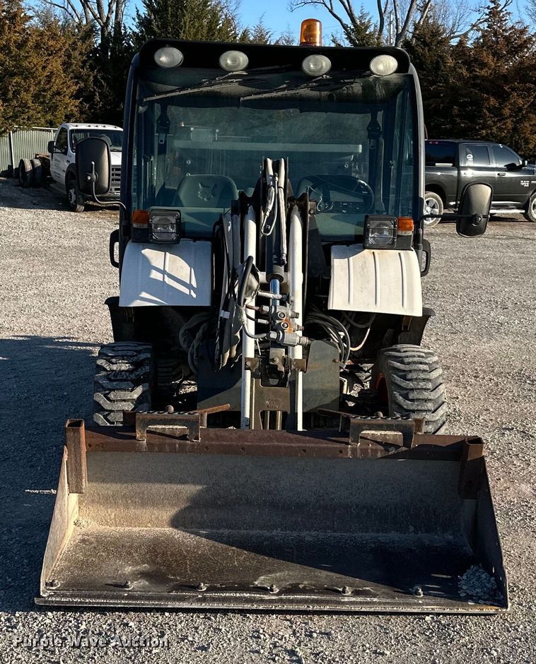 image for item DQ6403 Bobcat  Toolcat 5600 utility vehicle